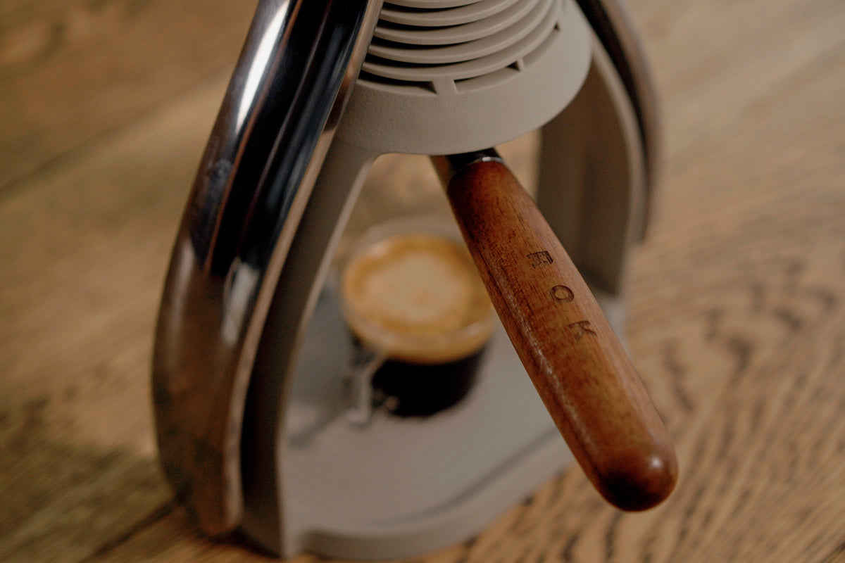 ROK Presso Smartshot — Manual Espresso Maker, Warm Grey